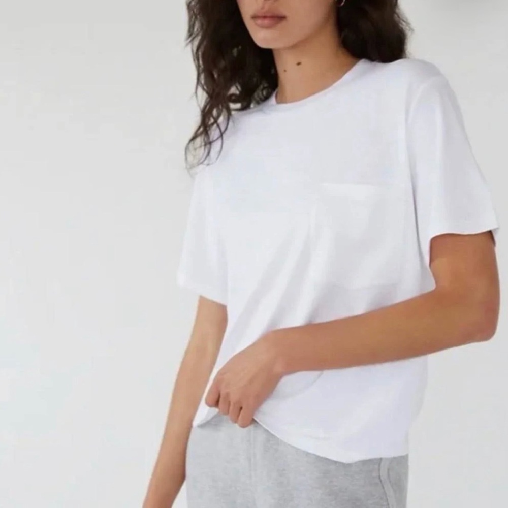 Wilfred Free White Crewneck Pocket Tee